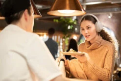 Sony WH-1000XM4 Zilver -Aelta Winkel 1462493