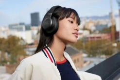 JBL Live 660NC Zwart + BlueBuilt Quick Charge Oplader Met Usb A Poort 18W Zwart 23 JBL Live 660NC Zwart + BlueBuilt Quick Charge Oplader Met Usb A Poort 18W Zwart -Aelta Winkel 1560138 1