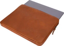BlueBuilt 13 Inch Laptophoes Breedte 31 Cm - 32 Cm Leer Cognac -Aelta Winkel 1571390