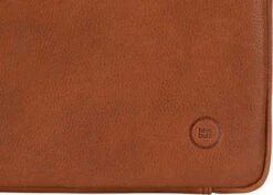 BlueBuilt 17 Inch Laptophoes Breedte 40 Cm - 41 Cm Leer Cognac -Aelta Winkel 1571460
