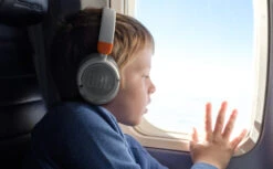 JBL JR460NC Wit + BlueBuilt Quick Charge Oplader Met Usb A Poort -Aelta Winkel 1658425 1