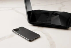 Netgear Nighthawk RAXE500 -Aelta Winkel 1713946