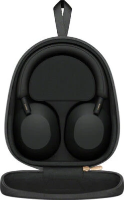 Sony WH-1000XM5 Zwart + BlueBuilt Quick Charge Oplader Met Usb A Poort 18W Zwart 28 Sony WH-1000XM5 Zwart + BlueBuilt Quick Charge Oplader Met Usb A Poort 18W Zwart -Aelta Winkel 1755764