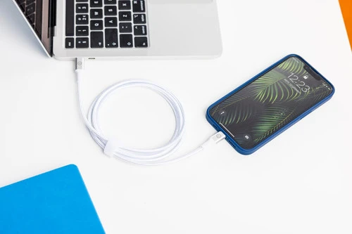 BlueBuilt Snelle Autolader 20W Zwart + Lightning Kabel 1,5 Nylon Wit 10 BlueBuilt Snelle Autolader 20W Zwart + Lightning Kabel 1,5 Nylon Wit - Afbeelding 10