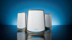 Netgear Orbi RBK863S 4-Pack -Aelta Winkel 1908068
