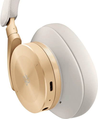 Bang & Olufsen Beoplay H95 Goud + BlueBuilt Quick Charge Oplader Met Usb A Poort 18W Zwart 4 Bang & Olufsen Beoplay H95 Goud + BlueBuilt Quick Charge Oplader Met Usb A Poort 18W Zwart - Afbeelding 4