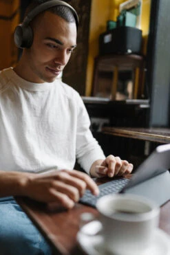 JBL Tune 670NC Zwart -Aelta Winkel 1926268