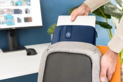 BlueBuilt Laptophoes Breedte 33 Cm 14 Inch M Blauw 16 BlueBuilt Laptophoes Breedte 33 Cm 14 Inch M Blauw -Aelta Winkel 1936613 1