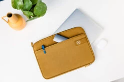 BlueBuilt Laptophoes Breedte 32 Cm 14 Inch Geel 19 BlueBuilt Laptophoes Breedte 32 Cm 14 Inch Geel -Aelta Winkel 1937603