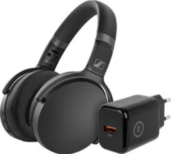 Sennheiser HD450BT Zwart + BlueBuilt Quick Charge Oplader Met Usb A Poort 18W Zwart