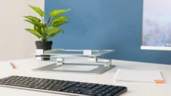 BlueBuilt Verstelbare Laptopstandaard 10 - 17 Inch -Aelta Winkel 1973641