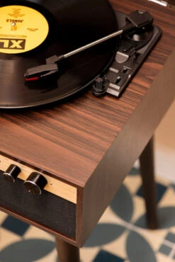 Crosley Jasper Bruin 21 Crosley Jasper Bruin -Aelta Winkel 1984985