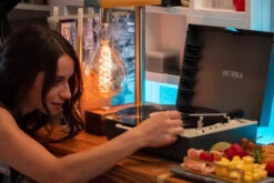 Victrola Re-spin Grijs 16 Victrola Re-spin Grijs -Aelta Winkel 1991130