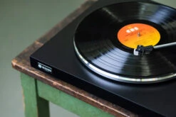 Rekkord Audio F100P Zwart -Aelta Winkel 1991395